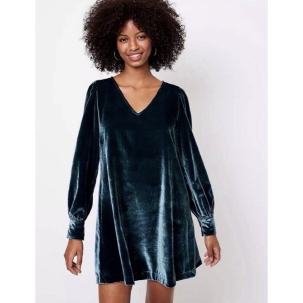 NWT Loft Woman’s Dress Green Velvet Classic Shift Style Long Sleeves, Size S